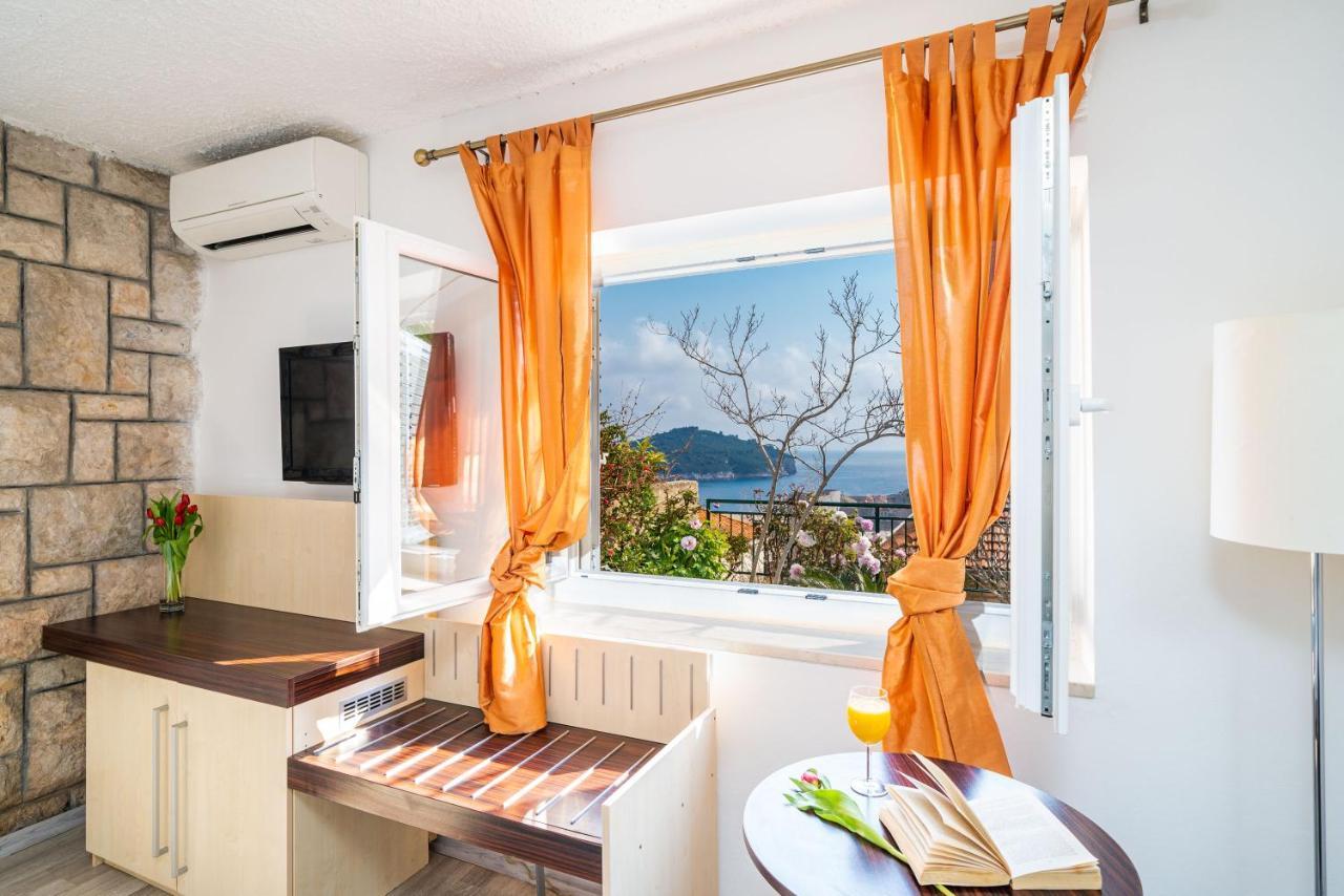 Sea View Magnolia *